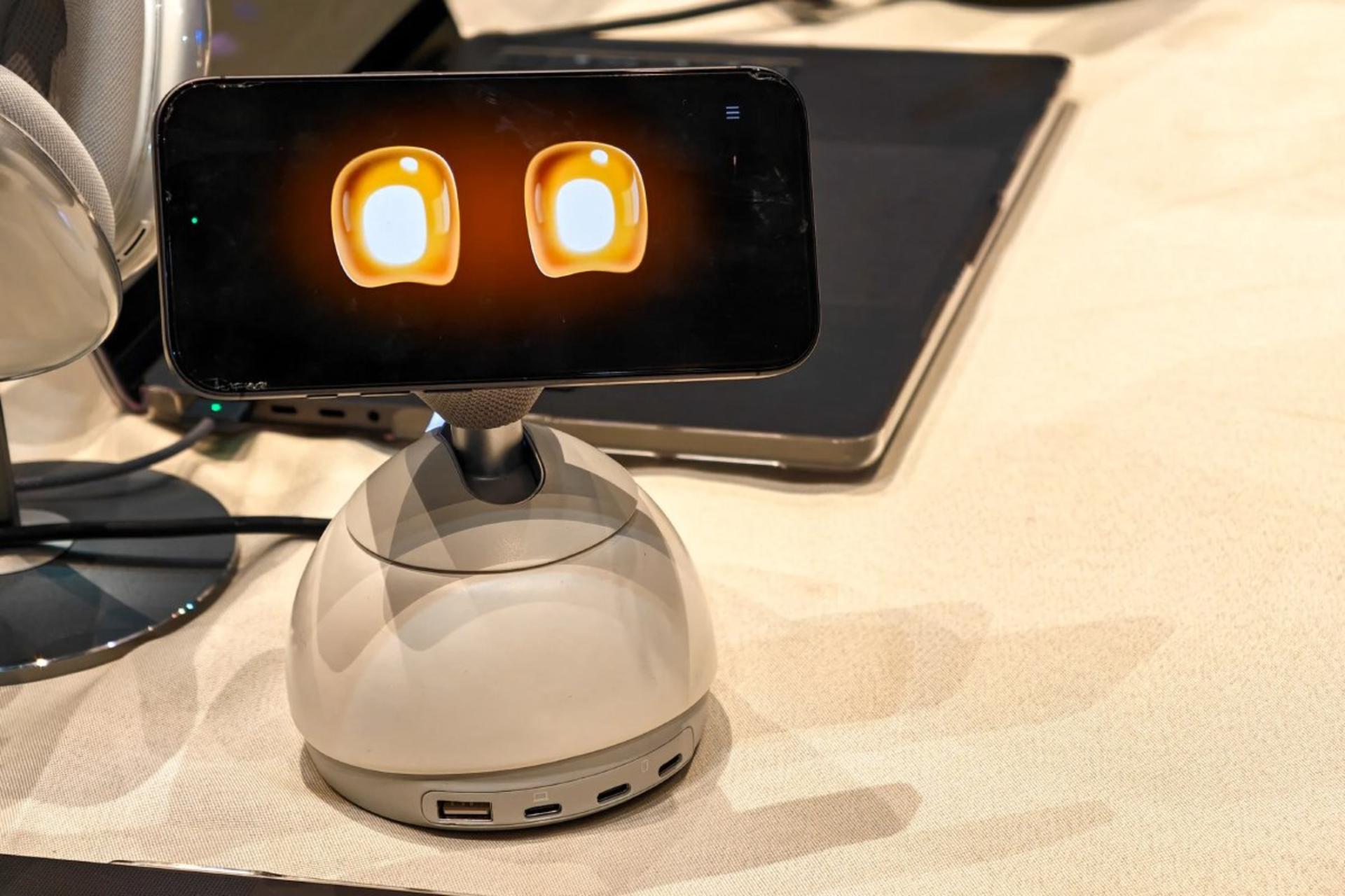 شارژ هوشمند DeskMate