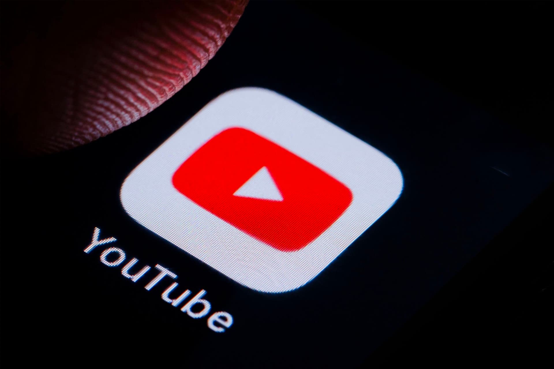 یوتیوب تبلیغات کم‌تر و طولانی‌تری در تلویزیون‌ها نمایش می‌دهد