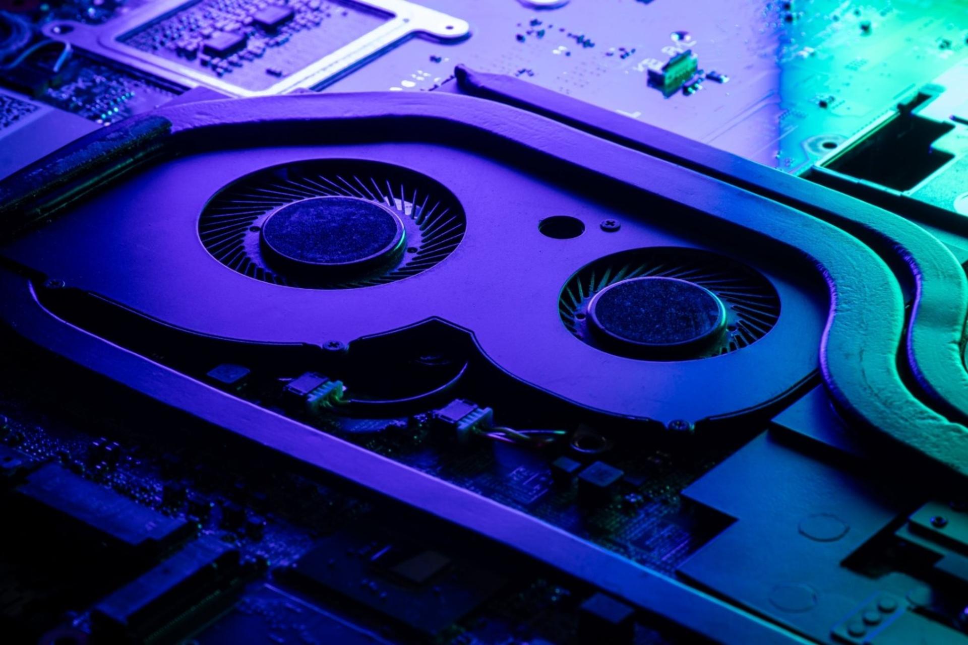 خنک کننده لپ تاپ YPlasma