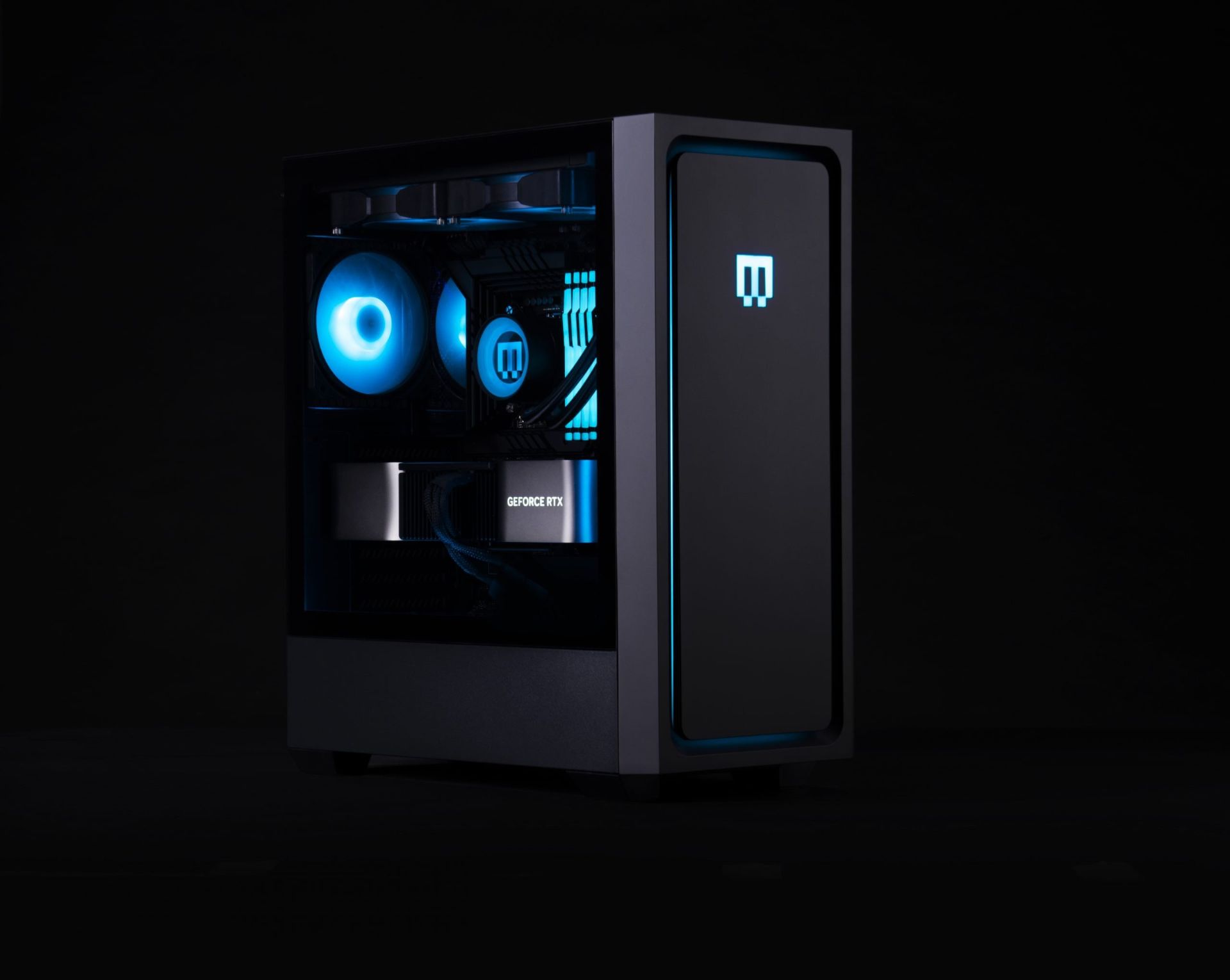 کیس Maingear