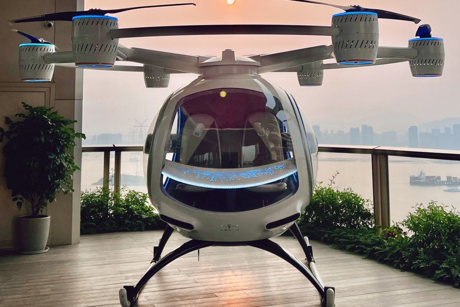 نمای جلو هلیکوپتر ZG-ONE