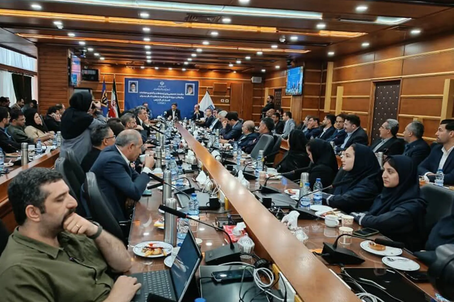 وزیر ارتباطات: در این دولت اینترنت از کابل مسی به فیبر نوری ارتقا می‌یابد